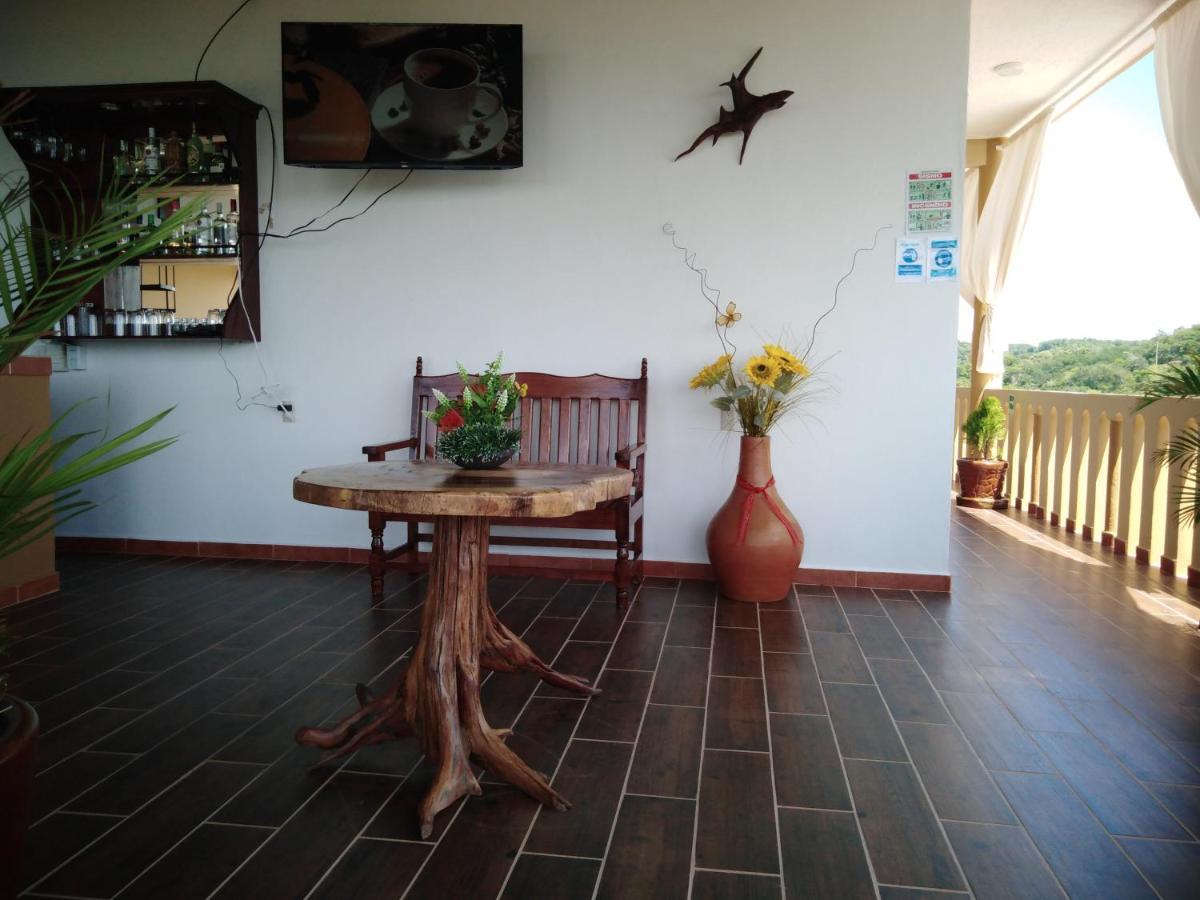 Gloria'S Hotel Estacahuite Bagian luar foto